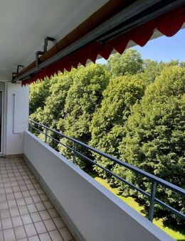 Renovierungsbedürftige 4,5 Zimmer Wohnung in Stuttgart-Feuerbach! - Stuttgart