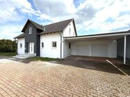Neuwertiges, großes u. schönes Einfamilienhaus mit Doppel-Garage * in Großlittgen - Großlittgen