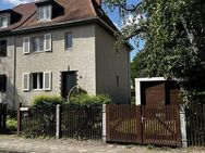 Stadtvilla als DHH, 4. Zi., ca. 105 m² Wfl. und Ausbaures. im DG (5. Zi.); 360 m² Grdstk.!!! - Leipzig