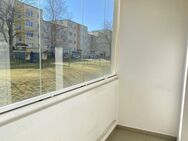 ++Mit Pinsel und Farbe zum Wohnglück ++ Schöne Wohnung im Erdgeschoss++ - Schöneck (Vogtland)