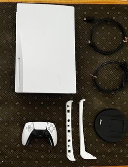 PlayStation 5 825 GB mit 7 Spielen (topzustand) - Köln
