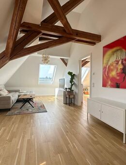 Kurzfristig frei - 2,5-Zimmer Wohnung mit Tageslichtbad, Einbauküche und Tiefgarage - Villingen-Schwenningen