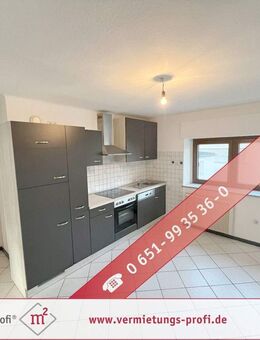 Reinsfeld: Attraktive Maisonette-Wohnung mit zwei Bädern, Balkon, Keller und Garage - Reinsfeld