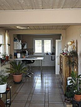 Großzügiges Einfamilienhaus mit Einliegerwohnung in beliebter Lage von Ellerbek/Krs. Pinneberg - Ellerbek