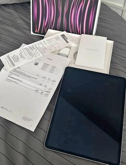 Apple iPad Pro 12.9 (2022) 128GB SpaceGrau - Alt St. Johann