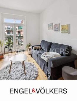 Sanierter Altbau mit Dielenboden und Balkon - Hamburg