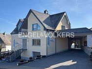 Individuelles Zweifamilienhaus mit zeitgemäßer Ausstattung und pflegeleichtem Außenbereich - Kaisersesch