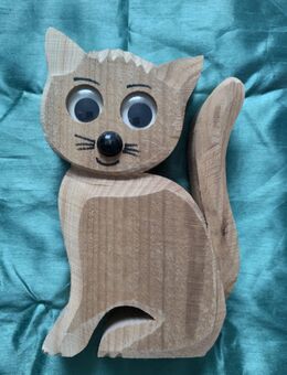 Holzfigur Katze mit Wackelaugen - Aichtal