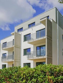 Neubau, Erstbezug | Attraktive 2-Zimmer-Wohnung mit großem Balkon und einem Tiefgaragenstellplatz mit Überbreite! - Norderstedt
