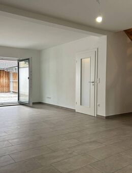 Pflegeleichte Immobilie - moderne Doppelhaushälfte im unteren Vilstal - Eichendorf