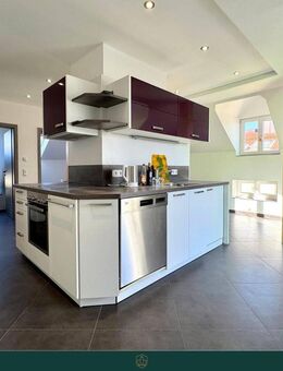 Über den Dächern von Kempten: Hochwertig sanierte Stadtwohnung mit Balkon - Kempten (Allgäu)