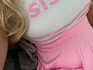 Süße Sissy in Schuluniform sucht Spaß in Erfurt - Erfurt