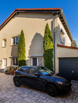 Neuwertiges, freigestelltes Hinterhaus (2-FH) mit schönem Garten + 2-Fam.-Vorderhaus vermietet - Ginsheim-Gustavsburg