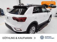 VW T-Roc, 2.0 TDI Life 110kW, Jahr 2023 - Eschborn