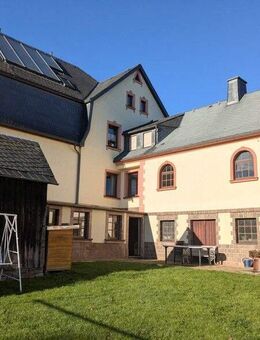 Drebach im Erzgebirge bei Chemnitz: Zweifamilienhaus mit Einliegerwohnung &amp; 5.900 m² Grundstück - Drebach
