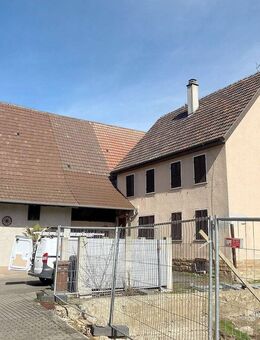 Wohnhaus mit großer Scheune als Sanierungsprojekt. - Ditzingen