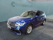 VW Tiguan, 2.0 TDI R-LINE, Jahr 2022 - München