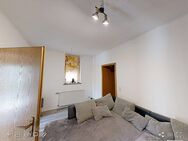 Wunderschöne, helle und renovierte 2-Zimmer Wohnung mit Küche - Coburg