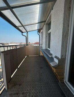 Schnell sein! Tolle 3-Raum-Dachgeschosswohnung mit Balkon - Leipzig