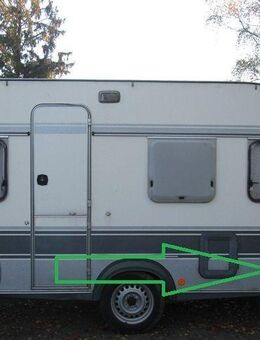 Fendt Wohnwagen Staufachklappe ca 73 x 34 bzw 67,5 x 27,5 ohne Schlüssel gebr (zB Fendt 470 B E826 BJ 92) SONDERPREIS - Stauraumklappe, Serviceklappe für Ausschnitt 70 x 30 - Schotten Zentrum