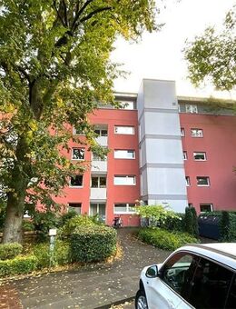Teilrenovierte 1,5 Zimmer WHG mit Loggia, (ca. 49,88 m²), 1. Obergeschoss, direkt am EKZ Weiße Rose - Hamburg