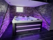 Privater Wellnessbereich Sauna / Whirlpool Stundenzimmer - Weinsberg