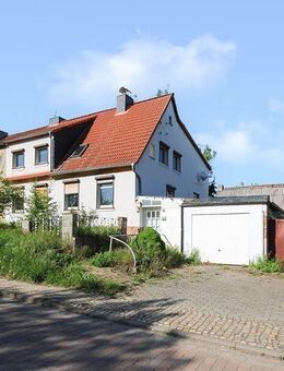 Großzügige Doppelhaushälfte in Ummendorf: Ihr Projekt mit Potenzial! - Ummendorf (Sachsen-Anhalt)