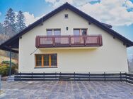 MIETERFREI, 3 Fam.haus, Garagen, renoviert, ruhige Lage, Heizung neu 2018, PV + Speicher - Enzklösterle