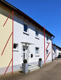 Einziehen und Wohlfühlen - modernisiertes Reihenhaus mit viel Platz für die ganze Familie - Althengstett