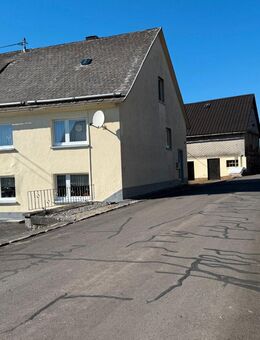 Einfamilienhaus mit großer Scheune und Doppelgarage - Waigandshain