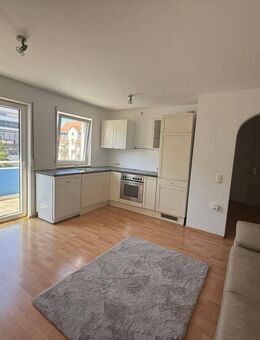 *Schönes Apartment mit Einbauküche und Balkon in der City zu vermieten!* - Darmstadt