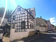 Koblenz - Citynah wohnen! Einladendes Fachwerkhaus mit Terrasse und Garage! Ideal für Paare! - Koblenz
