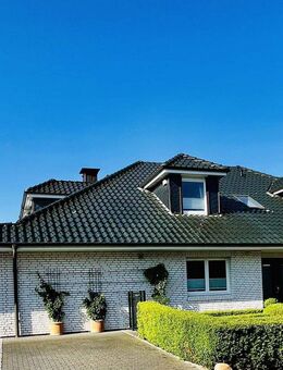 Walmdach-Bungalow m Einliegerwhg am Golfplatz - Bad Bramstedt