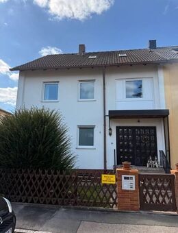 DHH auf Traumgrundstück mit Doppelgarage - Nürnberg