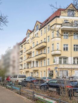 Sanierter Altbau mit Aufzug im Samariterviertel in Berlin! Vermietete 2-Zimmer-Wohnung mit Balkon - Berlin