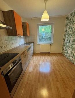 Helle lichtdurchflutete Erdgeschoss-Wohnung mit Einbauküche - Altena