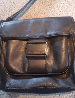 Schöne Mandarina Duck Lederhandtasche in schwarz - Königswinter