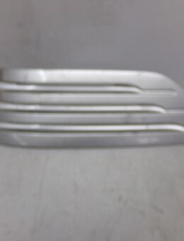 Toyota Land Cruiser (Typ:KDJ/KZJ/VZJ 90/95) Lufteinlass hinten rechts 0145703PI0100 - Pinneberg
