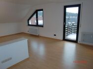 Vermietete DG-Wohnung mit Aussichtsbalkon und EBK - Stuttgart