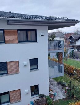 3 Zi. Whg.. ca.70 m² , 2.OG. gepfl. Lift, Bj. 2020, grosser Balkon, 2 x TG (Duplex), zentrale Lage , Staffelmietvertrag, per 1.12.2025. - Bad Aibling