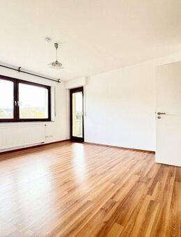 Hübsche 4 Zimmer Wohnung mit 2 Balkonen in Oberstenfeld - Oberstenfeld