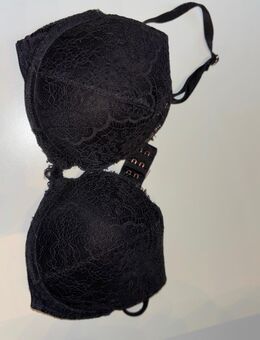 Schwarzer Spitzen-BH – Größe 34C, elegant & klassisch - Halle (Saale)