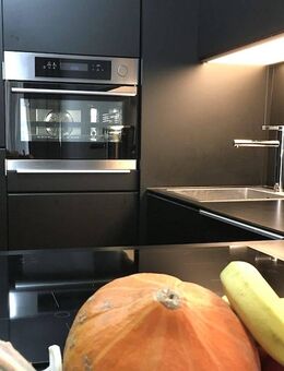 Helle 2-Zimmer-Wohnung mit 58 m2 , Ostseite, großes Schwimmbad, Nähe Partnachplatz (U6) - München