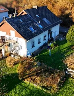 Alle unter einem Dach! Mehrgenerationenhaus mit großem Garten - Saarbrücken