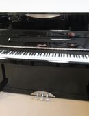Ritmüller 121R3 Master Gebrauchtklavier schwarz poliert/Chrom in 52385