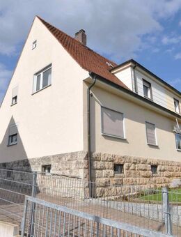 Charmante Doppelhaushälfte - kernsaniert - in Pegnitz - Pegnitz