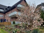 Kleve-Stadtgebiet: 4-Zimmer-Wohnung mit Balkon, Keller, Garage - Kleve (Nordrhein-Westfalen)