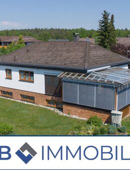 Gepflegter Bungalow mit großem Wintergarten in Ahorn-Ortsteil - Ahorn (Bayern)