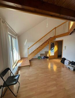 Helle 2-Zimmer-Dachgeschosswohnung mit Dachterrasse & Einbauküche - Pforzheim