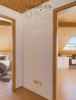 Dachgeschosswohnung mit Ausbaupotenzial und Gartenidylle in naturnaher Lage - Nittendorf (Markt)